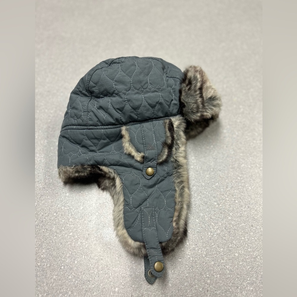 Women’s cozy fur lined hat